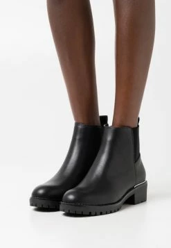 Classic Ankle Boots - Black
