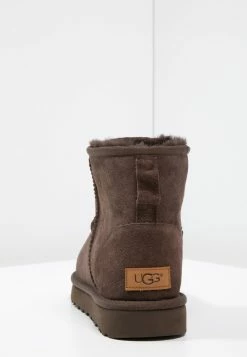 Ugg Classic Mini - Classic Ankle Boots - Chocolate -winter shoes Sales 2023 06a5e0c08fa24dafbeddbab085374bdc