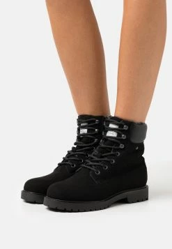 Gadea Vegan- Lace-Up Ankle Boots - Black