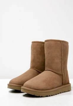 Ugg Classic Short - Classic Ankle Boots - Chestnut -winter shoes Sales 2023 081d6300443a4191802a7b1d82147727