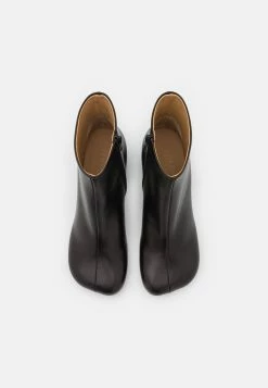 MM6 Maison Margiela Anatomic - Ankle Boots - Black -winter shoes Sales 2023 0c6691e393f84eed93949378d875c28b