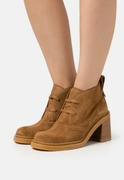 See By Chloé Bonni - High Heeled Ankle Boots - Tan
