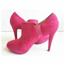 Christian Louboutin Pink Fushcia C'est Moi Suede Leather Platform Ankle Boots -winter shoes Sales 2023 125645 4