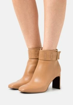 Ankle Boots - Camel