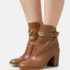 MICHAEL Michael Kors Darcy Heeled - Ankle Boots - Brown