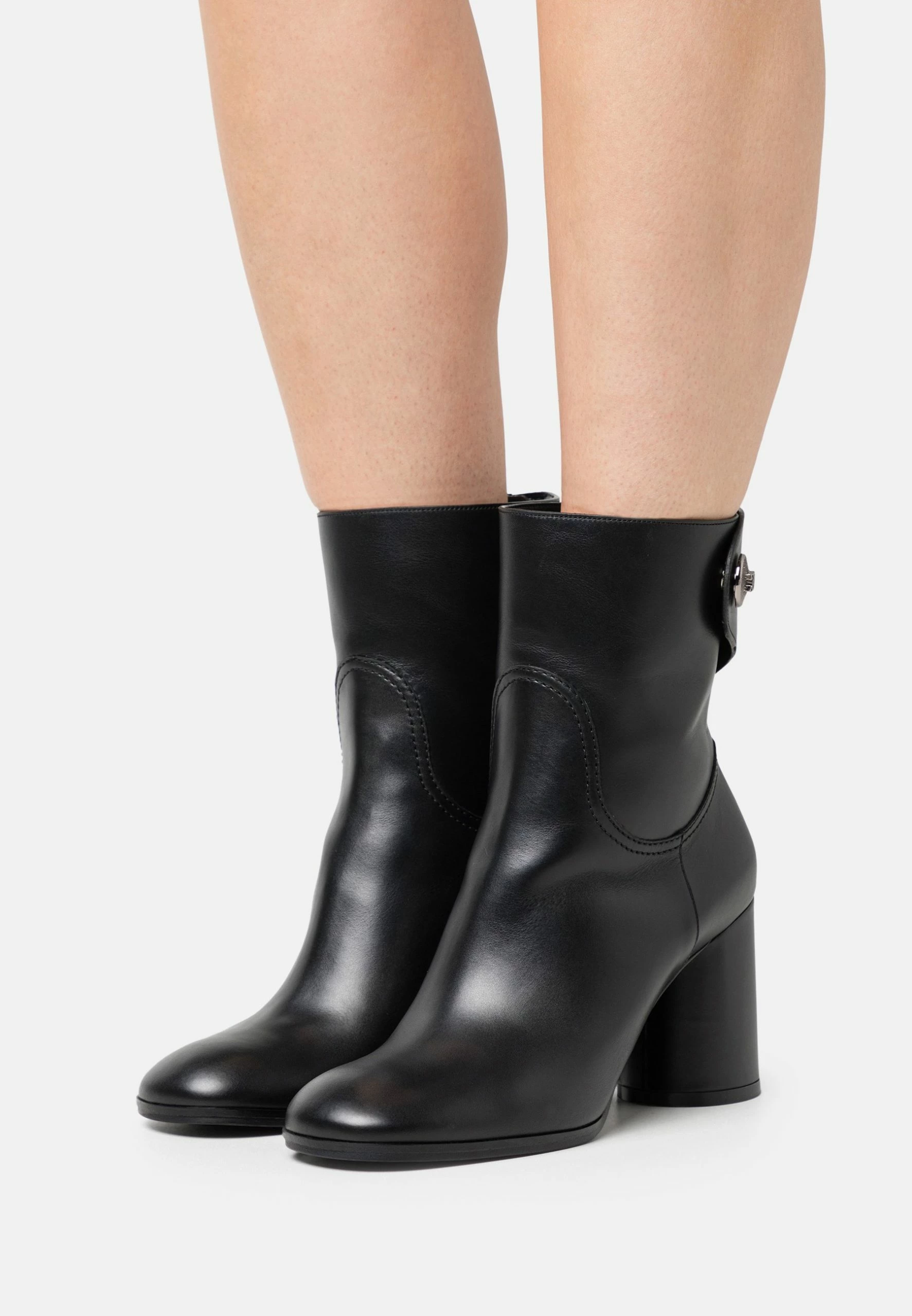 Casadei Cleo - Classic Ankle Boots - Nero 1 Casadei Cleo - Classic Ankle Boots - Nero