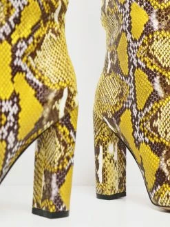Women's Python Chunky Heel Knee-High Boots In Yellow -winter shoes Sales 2023 202107281909110773385