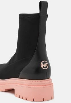 MICHAEL Michael Kors Comet Lug Bootie - Classic Ankle Boots - Guava Multi-Coloured -winter shoes Sales 2023 271a4815a017447ebec245ca5e6f563c
