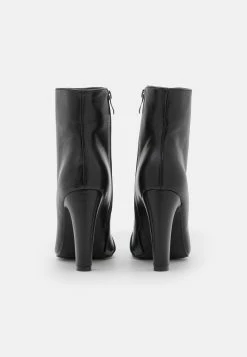 Raid Tessie - Classic Ankle Boots - Black -winter shoes Sales 2023 2c6a90f106c24ddfb852879e79fc5586