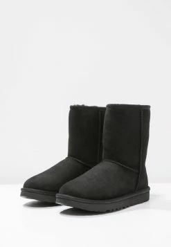 Ugg Classic Short - Classic Ankle Boots - Black -winter shoes Sales 2023 2e5abba17bb24af5b47280d083d48070