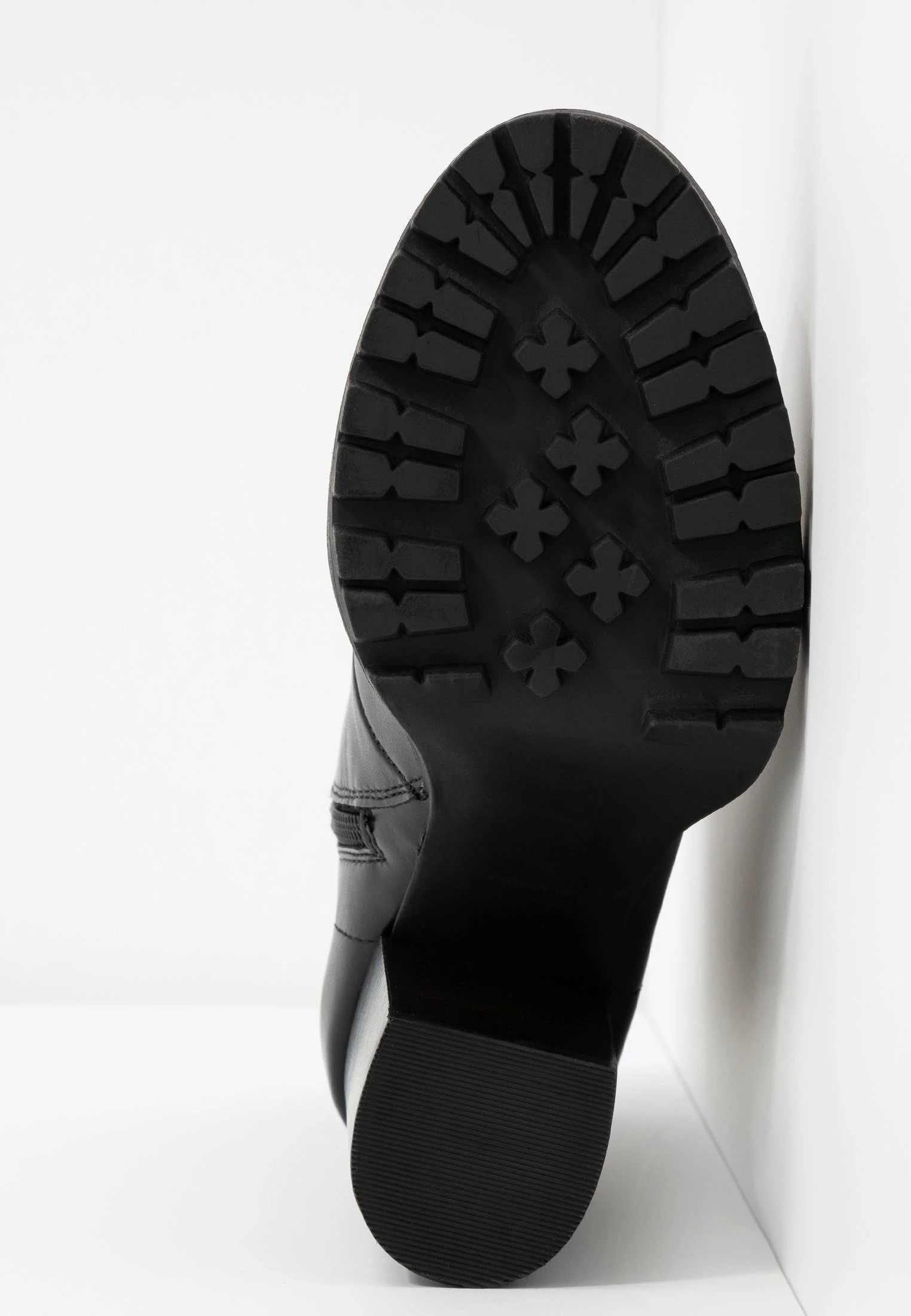 Steve Madden Latch - High Heeled Ankle Boots - Black 7 Steve Madden Latch - High Heeled Ankle Boots - Black - Image 7