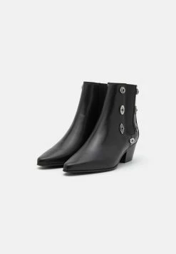 THE KOOPLES Classic Ankle Boots - Classic Ankle Boots -winter shoes Sales 2023 362f322dfda94bec9e999ac9b0ee7e94