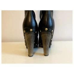 Stylish Yves Saint Laurent Leather Boots. Black 13 Stylish Yves Saint Laurent Leather Boots. Black -winter shoes Sales 2023 395782 4