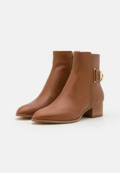 MICHAEL Michael Kors Madelyn Bootie - Classic Ankle Boots - Luggage -winter shoes Sales 2023 3ddd67089e1149bdb7c38b0146a423b9
