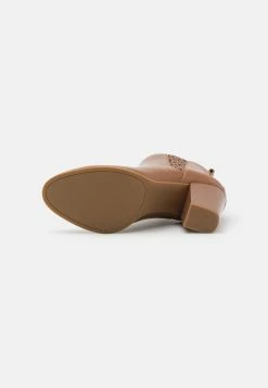 MICHAEL Michael Kors Evaline Heeled - High Heeled Ankle Boots - Luggage 12 MICHAEL Michael Kors Evaline Heeled - High Heeled Ankle Boots - Luggage -winter shoes Sales 2023 3de69703a2c64f6ea4e47ca47fdec2ce