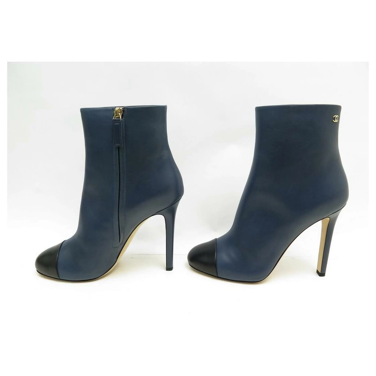 NEW CHANEL G SHOES33306 BLACK BLUE TWO-TONE LEATHER ANKLE BOOTS SHORT BOOTS Navy Blue 2 NEW CHANEL G SHOES33306 BLACK BLUE TWO-TONE LEATHER ANKLE BOOTS SHORT BOOTS Navy Blue - Image 2