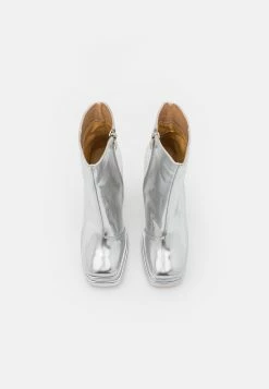 Raid Jadine - High Heeled Ankle Boots - Silver -winter shoes Sales 2023 447cdad545f74617bcce4faa4a9228c9