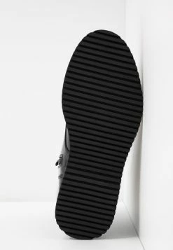 Madden Girl Kurrt - Lace-Up Ankle Boots -winter shoes Sales 2023 51549291a30744a491b897aec08516a8