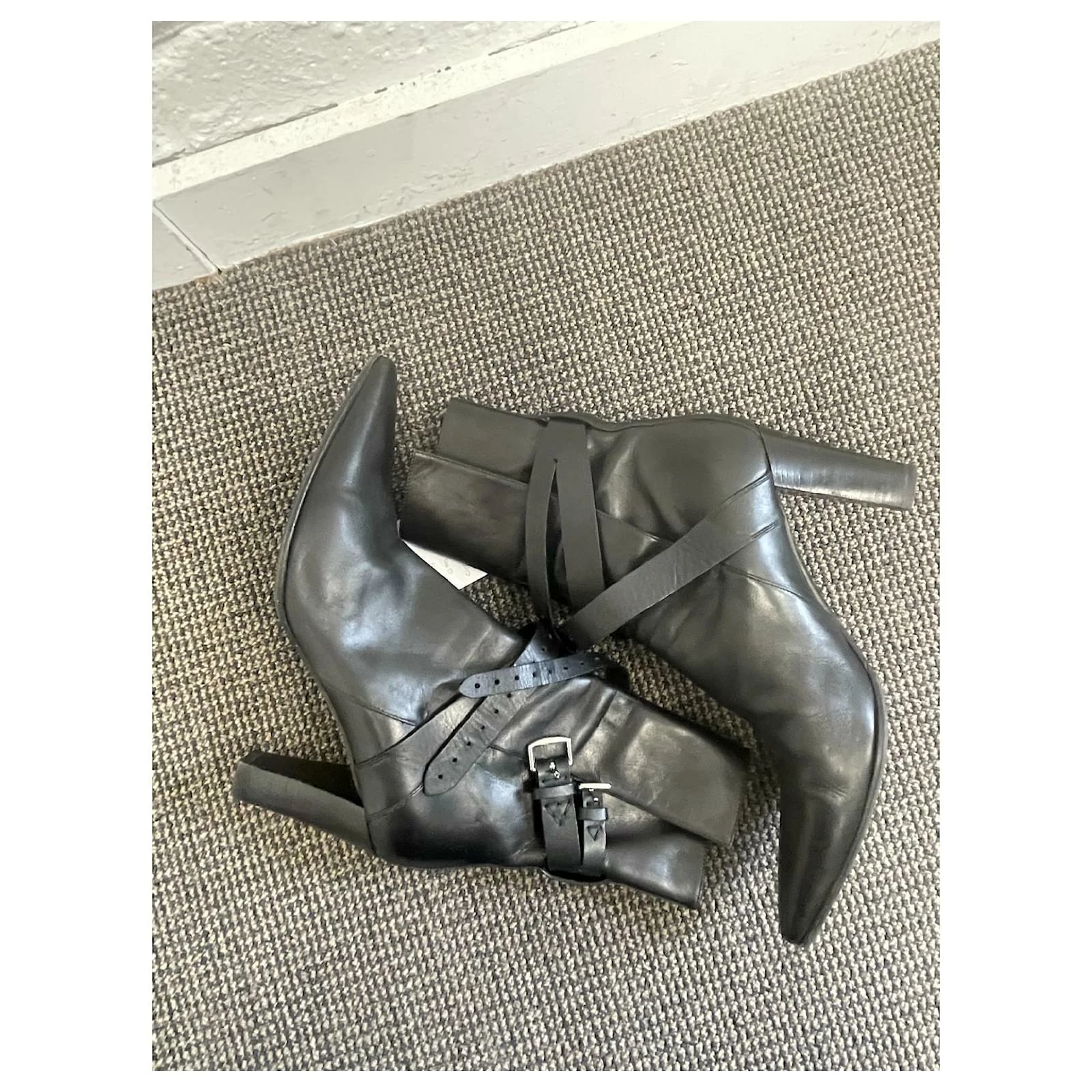 Hermès HERMES Black Leather Ankle Boots 10 Hermès HERMES Black Leather Ankle Boots - Image 10