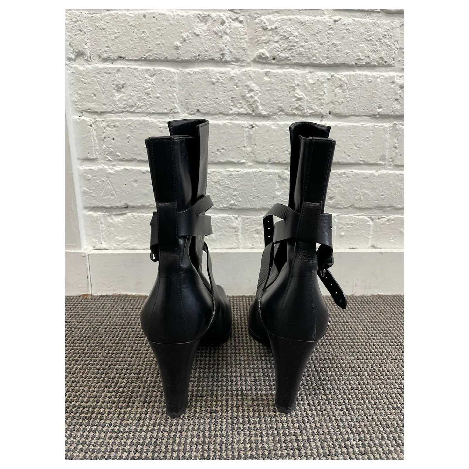 Hermès HERMES Black Leather Ankle Boots 2 Hermès HERMES Black Leather Ankle Boots - Image 2