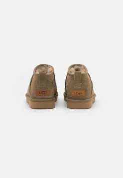 Ugg Ankle Boots - Marrone -winter shoes Sales 2023 55d033a2145a4c5d840dfd15f0ca981f
