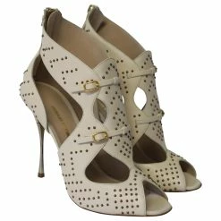 Nicholas Kirkwood Studded Cutout Ankle Boots In Cream Leather White -winter shoes Sales 2023 593400 3