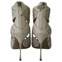 Nicholas Kirkwood Studded Cutout Ankle Boots In Cream Leather White -winter shoes Sales 2023 593400 4