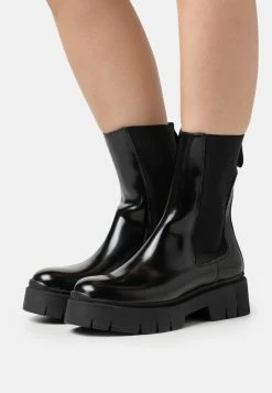 Hugo Kris- Platform Ankle Boots - Black