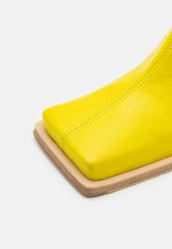 Miista BrendaBoots - Classic Ankle Boots -winter shoes Sales 2023 702fd3ddf15546e498348040d2682b20