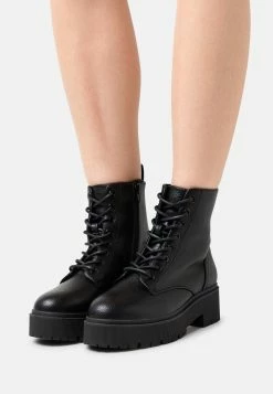 Bullboxer Platform Ankle Boots - Black