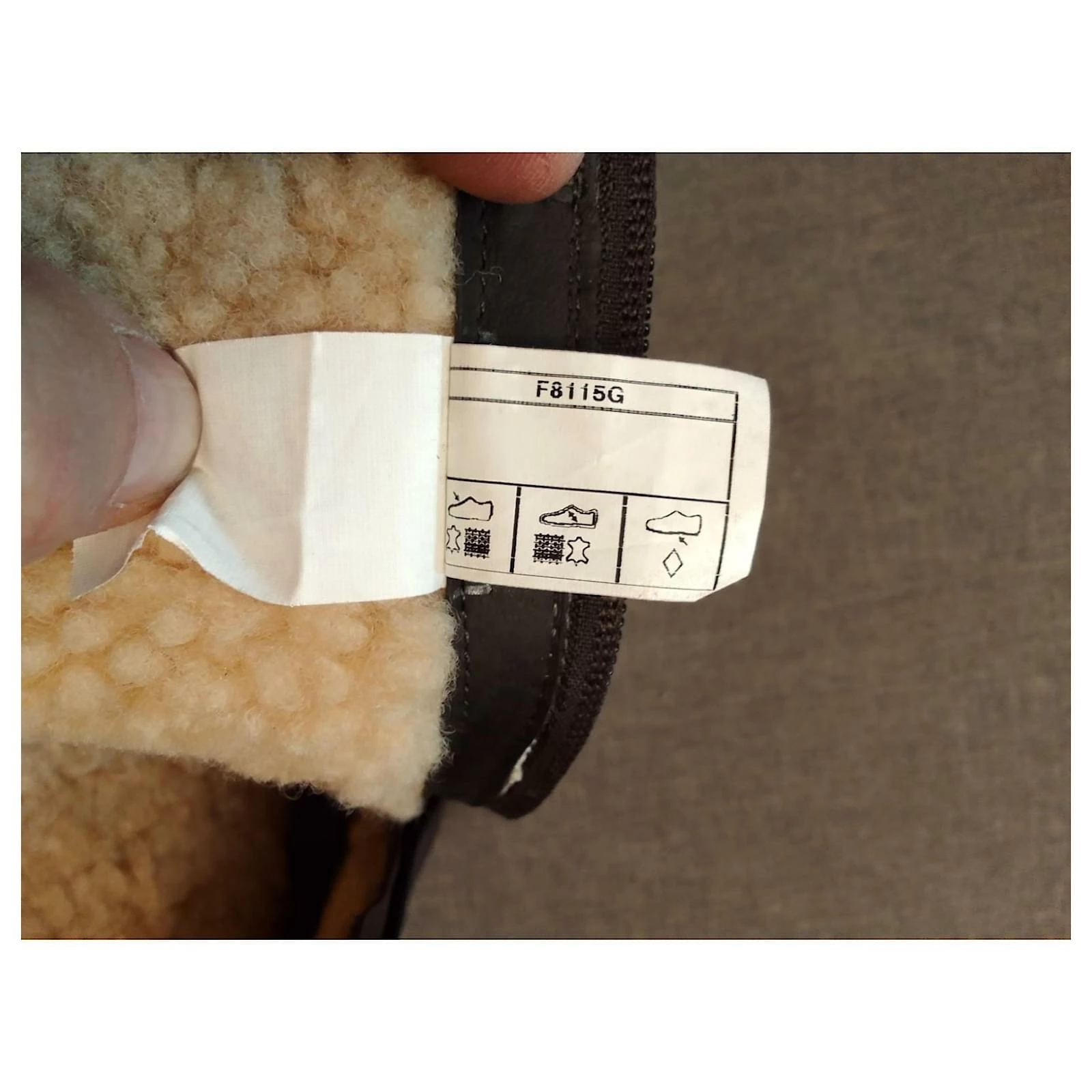 Ugg GERSHWIN Waterproof Zipped Brown Leather Shearling Boots 7 Ugg GERSHWIN Waterproof Zipped Brown Leather Shearling Boots - Image 7