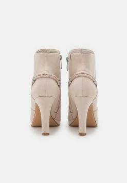 Tamaris Classic Ankle Boots - Ivory 9 Tamaris Classic Ankle Boots - Ivory -winter shoes Sales 2023 8580e0e1cd9f47ce94c5d417ea9f48b2