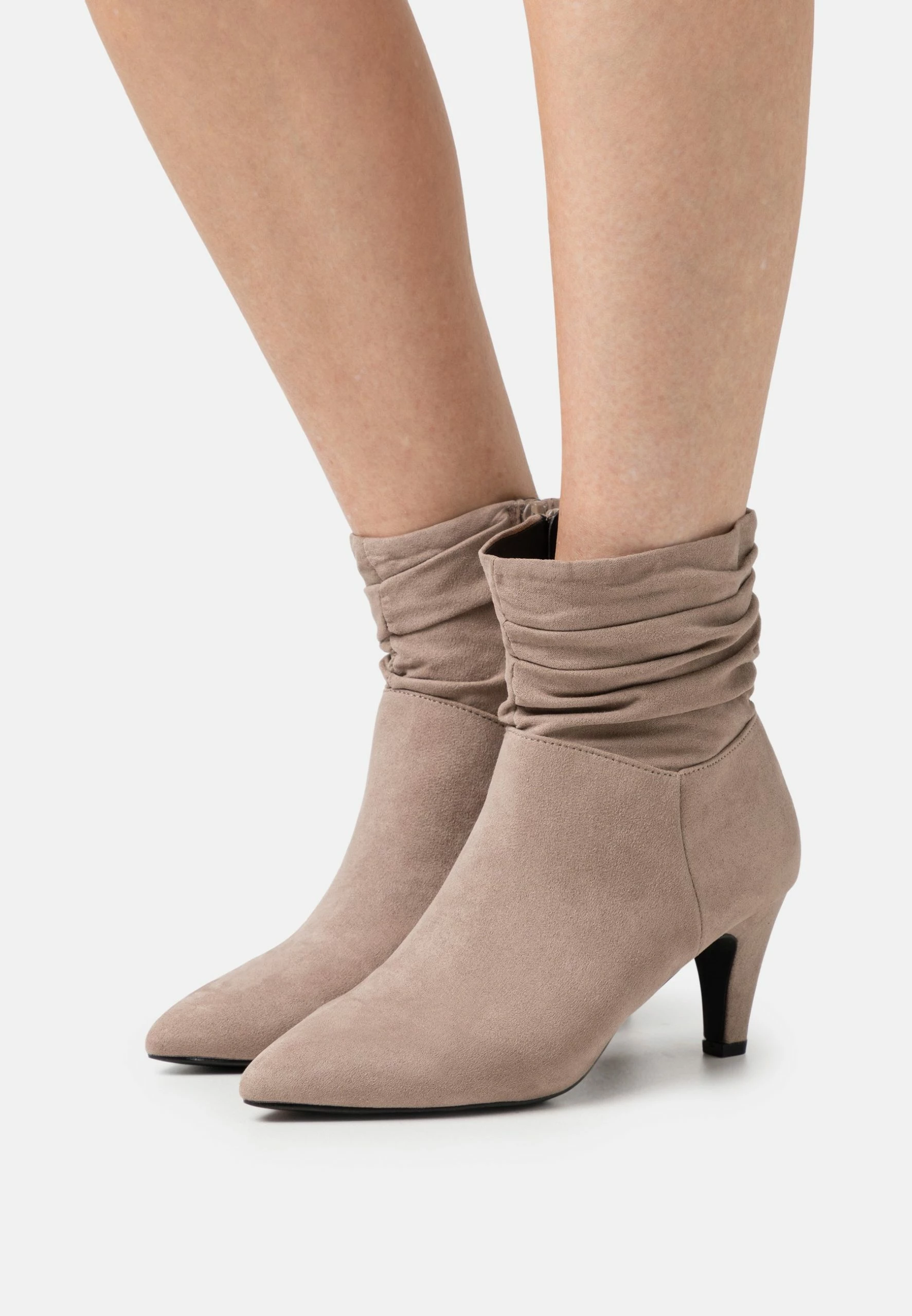 Classic Ankle Boots - Classic Ankle Boots 1 Classic Ankle Boots - Classic Ankle Boots