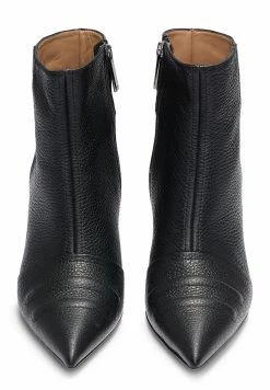 Boss Vivian - Classic Ankle Boots - Black 15 Boss Vivian - Classic Ankle Boots - Black -winter shoes Sales 2023 87cb3023cc0a427483c6a7cf46538299