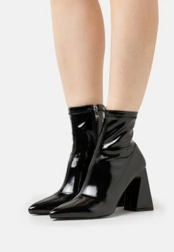 Raid Chehloh - Classic Ankle Boots - Black