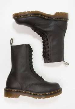 Dr. Martens 1490 10 Eye Virginia - Lace-Up Ankle Boots -winter shoes Sales 2023 97abd90ab61349279d8bbdfd73d45082