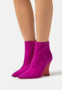 Tory Burch Sculpted Wedge - Wedge Ankle Boots - Fuchsia/Triple Red