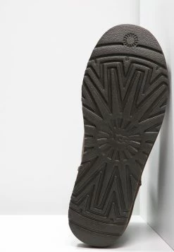 Ugg Classic Mini - Classic Ankle Boots - Chocolate -winter shoes Sales 2023 a40f14ca103c4622a02be0eea5427787