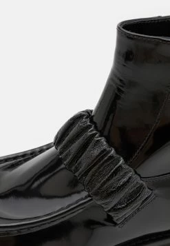 ELLEME Andrea Loafer Boot - Classic Ankle Boots -winter shoes Sales 2023 ac9503d5b75643c09205936f8aa39efc