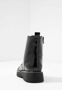 Madden Girl Kurrt - Lace-Up Ankle Boots -winter shoes Sales 2023 aec8cab989bc4bcb8b7858970fd4bfb6