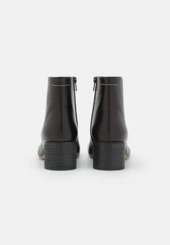 MM6 Maison Margiela Anatomic - Ankle Boots - Black -winter shoes Sales 2023 b2ff48e8256a4fb6bbfb8046060b14f1