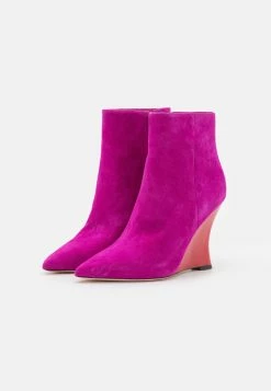 Tory Burch Sculpted Wedge - Wedge Ankle Boots - Fuchsia/Triple Red -winter shoes Sales 2023 b4101e67ab8b4b94a1a9f42ad6a9fff8
