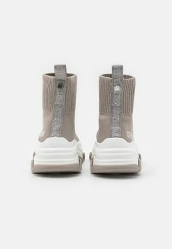 Steve Madden Prodigy - Classic Ankle Boots - Light Taupe/White -winter shoes Sales 2023 b6fab247d1504ecda3512c6fd96ff458