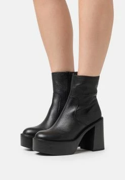Aldo Myrelle - Platform Ankle Boots - Black