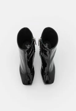 Giuseppe Zanotti Platform Bootie - Platform Ankle Boots - Black -winter shoes Sales 2023 c20cefb63c7a43bdbb3d573ea20b102b