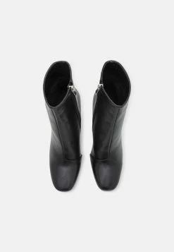 Raid Tessie - Classic Ankle Boots - Black -winter shoes Sales 2023 c38f5fa1a6114ac4b9e5be708a4a1ac8
