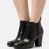 MICHAEL Michael Kors Evaline Heeled - High Heeled Ankle Boots - Black