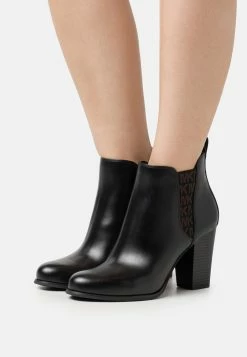 MICHAEL Michael Kors Evaline Heeled - High Heeled Ankle Boots - Black