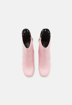 Lamoda Making Moves - Platform Ankle Boots -winter shoes Sales 2023 c7bf2e326a2b44daa726fad98c266e64