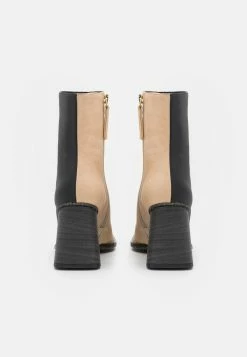 ALOHAS South Bicolor Corn - Classic Ankle Boots - Black -winter shoes Sales 2023 cdd775d283be4ab58185ff0e04d101ac